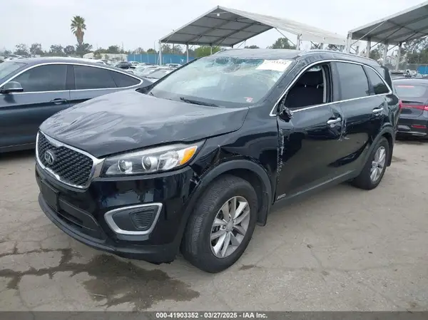 5XYPGDA39GG153135 2016 KIA SORENTO - Image 2