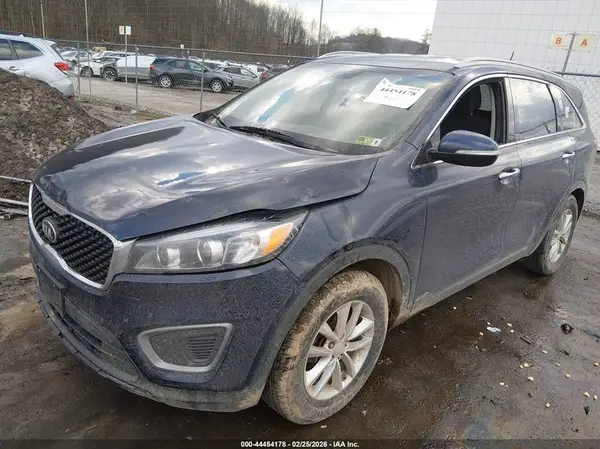 5XYPGDA39GG155340 2016 KIA SORENTO - Image 2