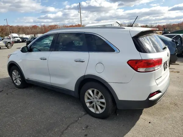 5XYPGDA39GG170047 2016 KIA SORENTO - Image 2