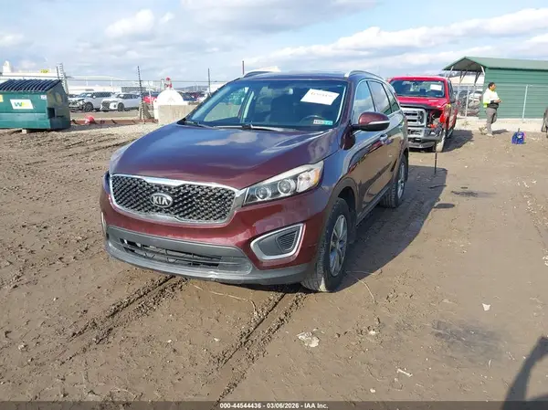 5XYPGDA39GG172462 2016 KIA SORENTO - Image 2