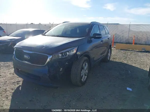 5XYPGDA39GG173241 2016 KIA SORENTO - Image 2