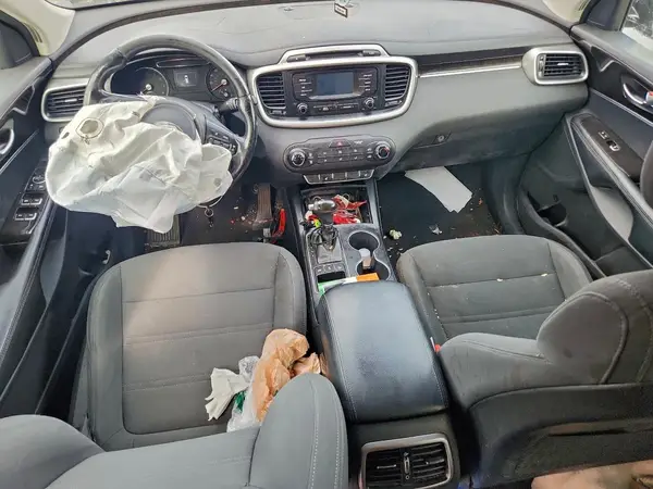 5XYPGDA39GG175796 2016 KIA SORENTO - Image 8