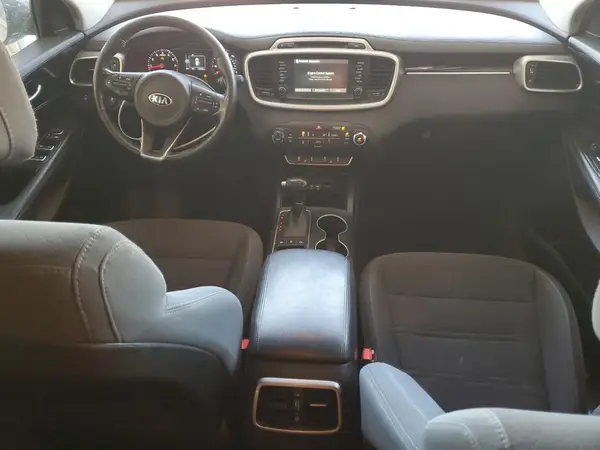 5XYPGDA39HG188999 2017 KIA SORENTO - Image 8