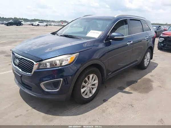5XYPGDA39HG199128 2017 KIA SORENTO - Image 2