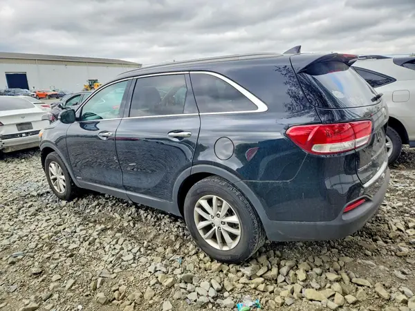 5XYPGDA39HG200195 2017 KIA SORENTO - Image 2