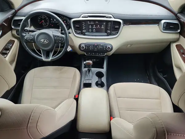 5XYPGDA39HG200195 2017 KIA SORENTO - Image 8