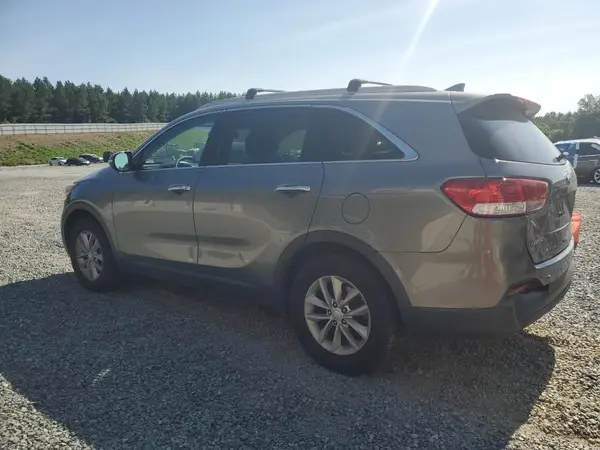 5XYPGDA39HG211942 2017 KIA SORENTO - Image 2