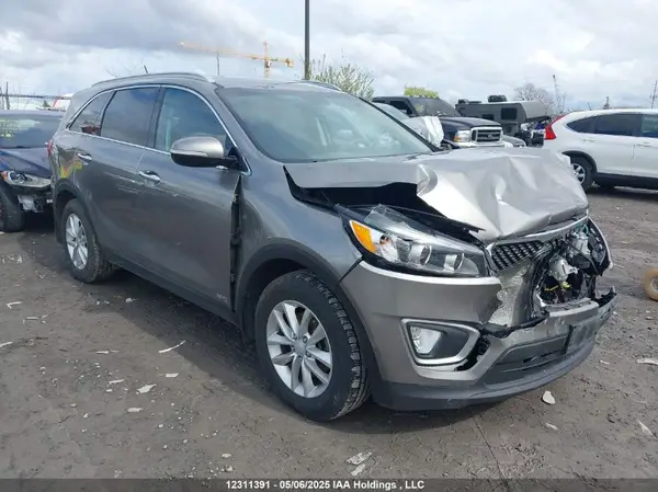 5XYPGDA39HG228224 2017 KIA SORENTO - Image 1