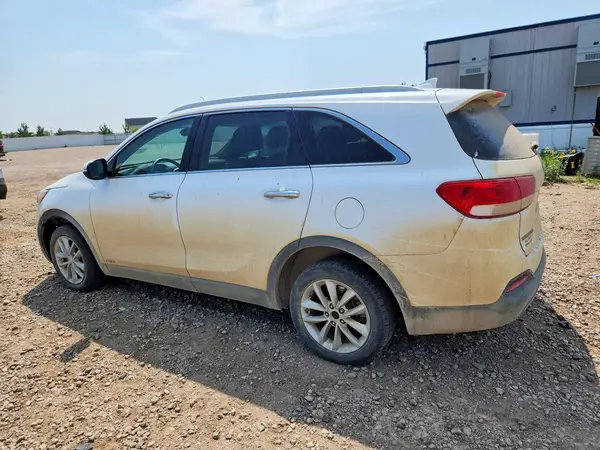 5XYPGDA39HG237084 2017 KIA SORENTO - Image 2