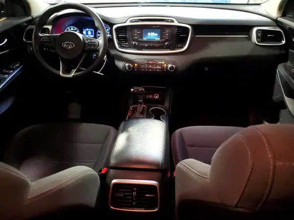 5XYPGDA39HG244097 2017 KIA SORENTO - Image 8