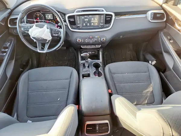 5XYPGDA39HG250319 2017 KIA SORENTO - Image 8