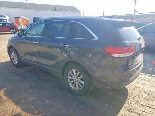 5XYPGDA39HG255486 2017 KIA SORENTO - Image 2