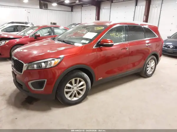 5XYPGDA39HG261417 2017 KIA SORENTO - Image 2