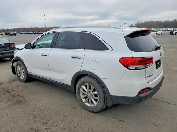 5XYPGDA39HG268822 2017 KIA SORENTO - Image 2