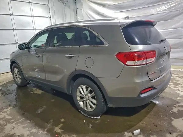 5XYPGDA39HG270229 2017 KIA SORENTO - Image 2
