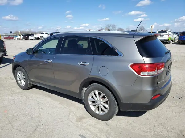 5XYPGDA39HG281747 2017 KIA SORENTO - Image 2
