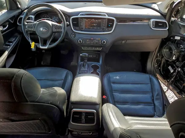 5XYPGDA39HG281795 2017 KIA SORENTO - Image 8