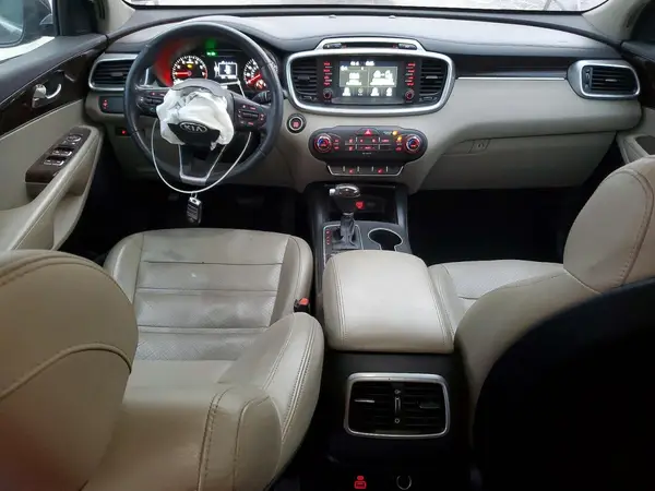 5XYPGDA39HG283756 2017 KIA SORENTO - Image 8