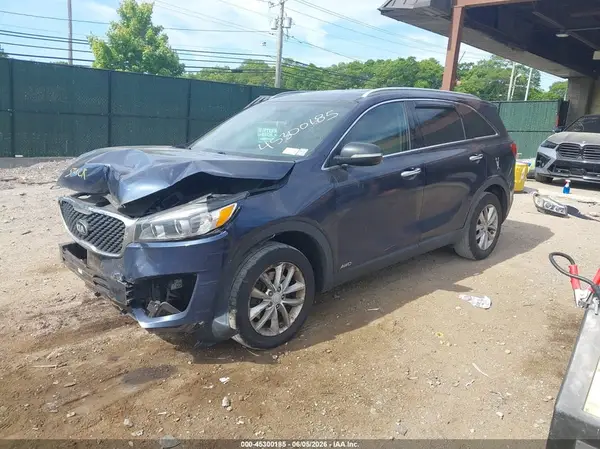 5XYPGDA39HG287208 2017 KIA SORENTO - Image 2
