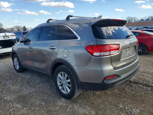 5XYPGDA39HG289525 2017 KIA SORENTO - Image 2