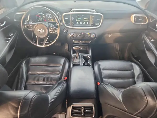 5XYPGDA39HG289587 2017 KIA SORENTO - Image 8