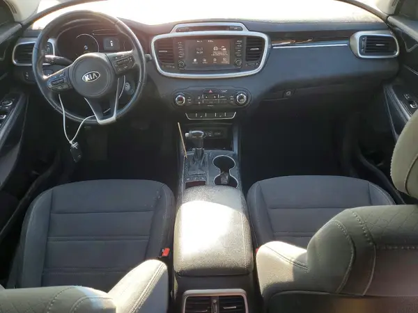 5XYPGDA39HG289881 2017 KIA SORENTO - Image 8