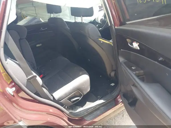 5XYPGDA39HG311958 2017 KIA SORENTO - Image 8