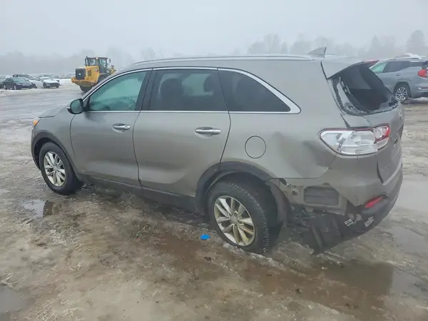 5XYPGDA39HG313208 2017 KIA SORENTO - Image 2