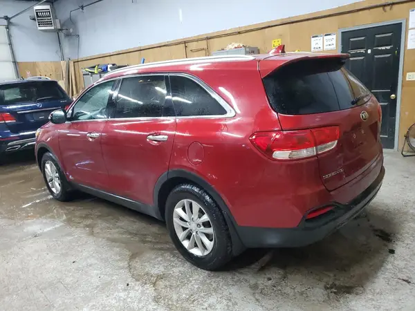 5XYPGDA39HG324726 2017 KIA SORENTO - Image 2