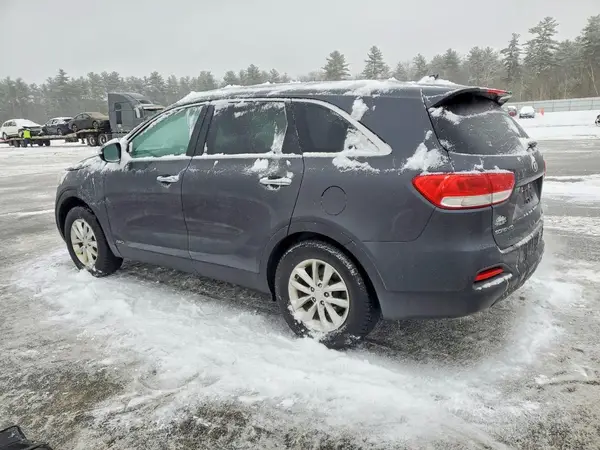 5XYPGDA39HG325116 2017 KIA SORENTO - Image 2
