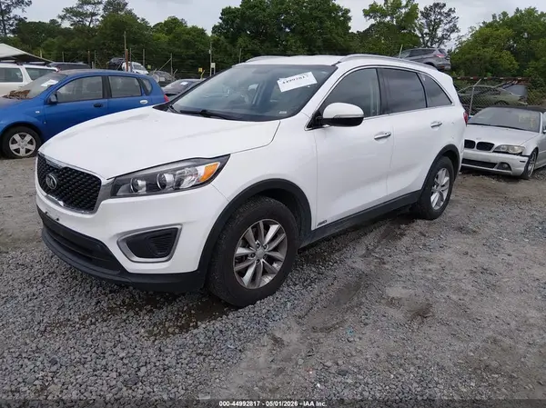5XYPGDA39HG329019 2017 KIA SORENTO - Image 2