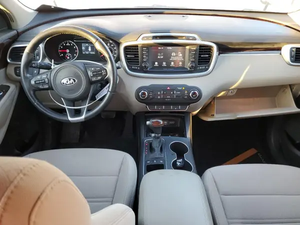 5XYPGDA39HG332518 2017 KIA SORENTO - Image 8