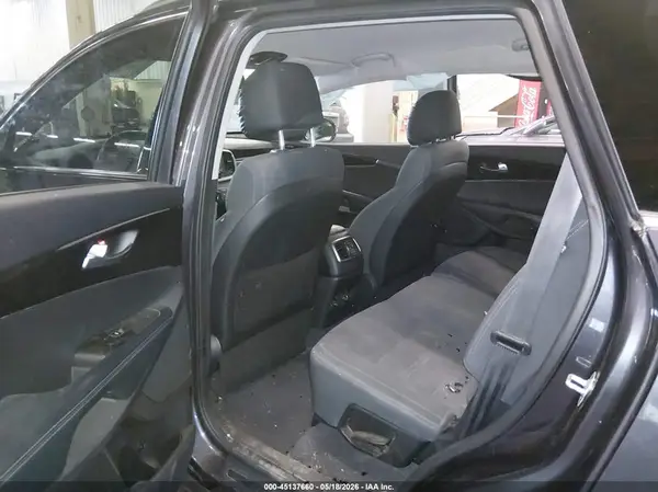 5XYPGDA39HG333653 2017 KIA SORENTO - Image 8