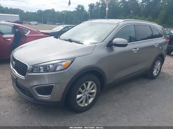 5XYPGDA39HG337363 2017 KIA SORENTO - Image 2