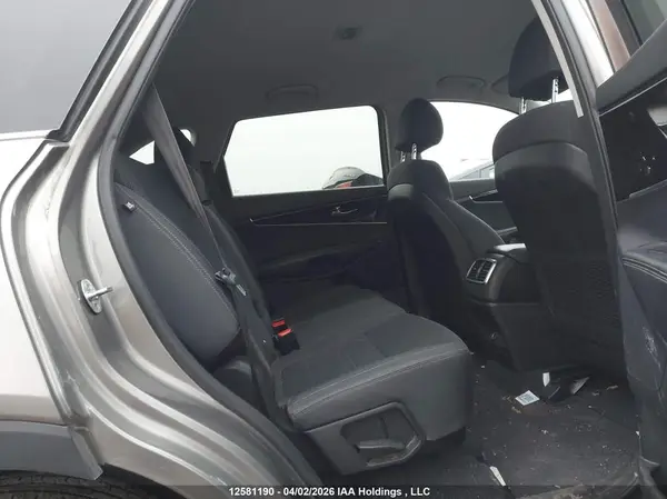 5XYPGDA39JG340981 2018 KIA SORENTO - Image 8