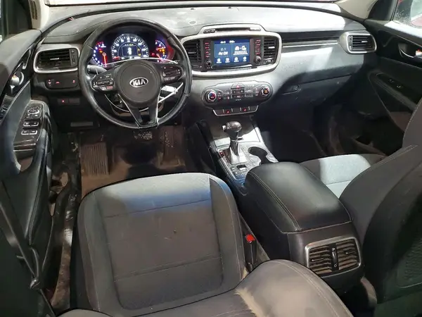 5XYPGDA39JG367887 2018 KIA SORENTO - Image 8