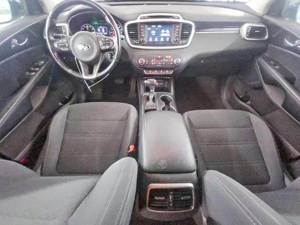 5XYPGDA39JG377173 2018 KIA SORENTO - Image 8