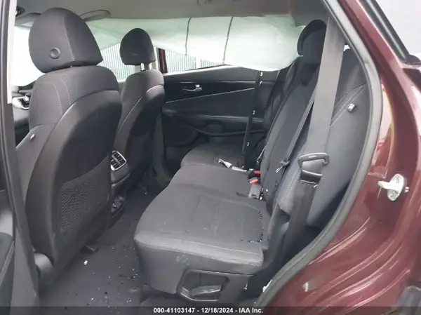 5XYPGDA39JG379151 2018 KIA SORENTO - Image 8