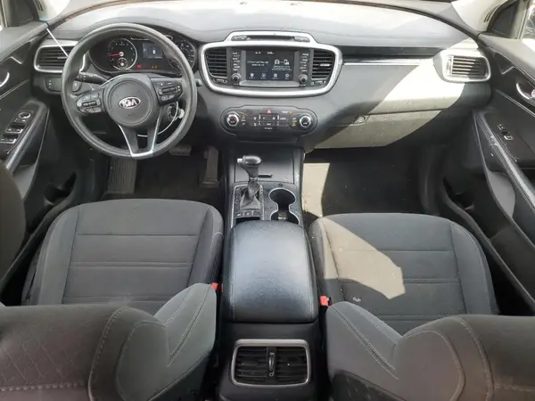 5XYPGDA39JG383474 2018 KIA SORENTO - Image 8