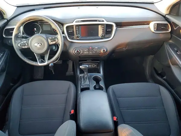 5XYPGDA39JG388917 2018 KIA SORENTO - Image 8