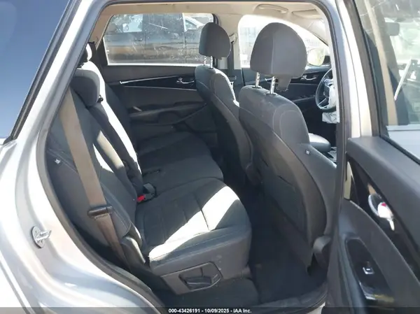 5XYPGDA39JG396290 2018 KIA SORENTO - Image 8
