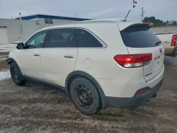 5XYPGDA39JG401018 2018 KIA SORENTO - Image 2