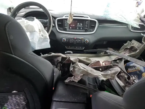 5XYPGDA39JG414402 2018 KIA SORENTO - Image 8