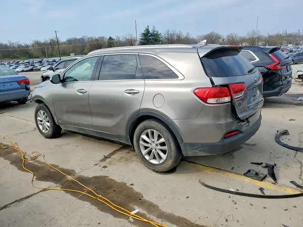 5XYPGDA39JG415212 2018 KIA SORENTO - Image 2