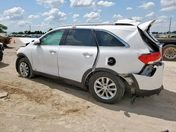 5XYPGDA39JG415887 2018 KIA SORENTO - Image 2
