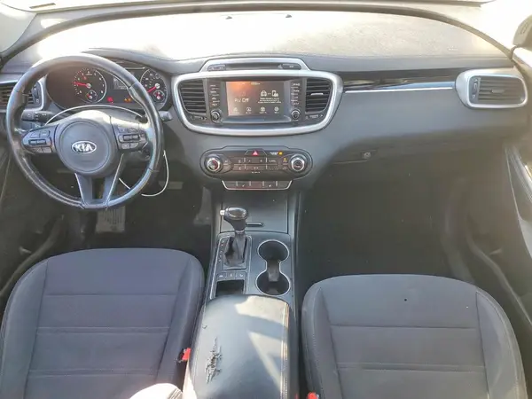 5XYPGDA39JG416215 2018 KIA SORENTO - Image 8