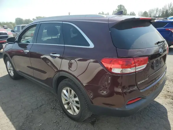 5XYPGDA39JG418787 2018 KIA SORENTO - Image 2