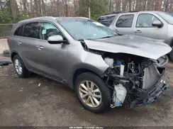 5XYPGDA39JG425738 2018 KIA SORENTO