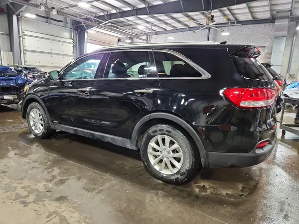 5XYPGDA39JG427487 2018 KIA SORENTO - Image 2