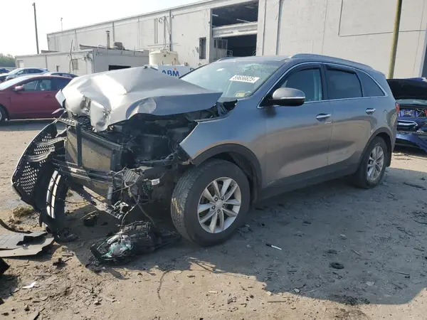 5XYPGDA39JG428963 2018 KIA SORENTO - Image 1